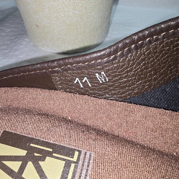 WOMENS BROWN LEATHER SLIP ON MULES BY BRAZIL SIZE 11 EUC - Picture 7 of 10